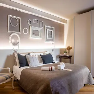 Elegant Location In - 2 Free Parking! Apartamento