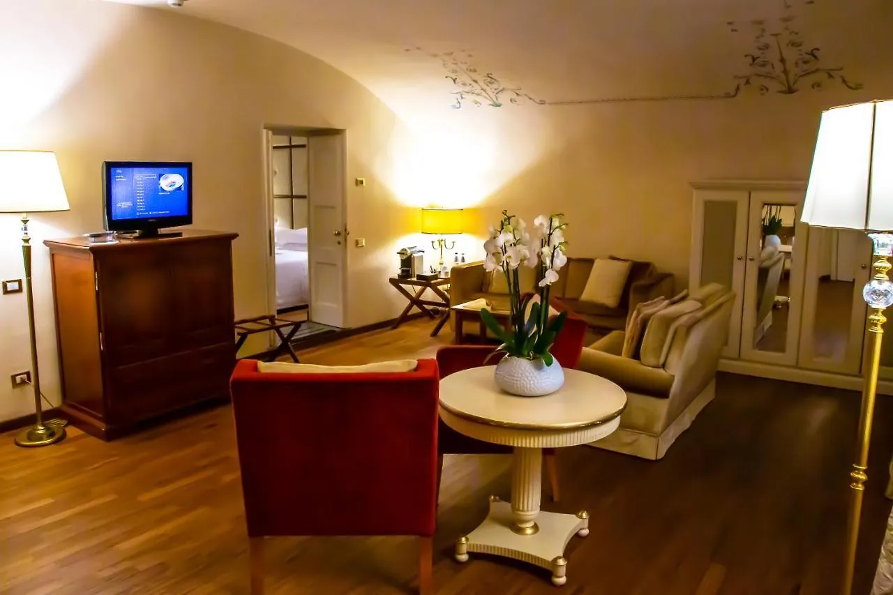 Golden Tower Hotel & Spa Florencie 5*,
